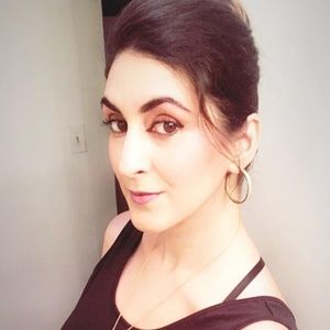 Meet your Posher, Nazanin